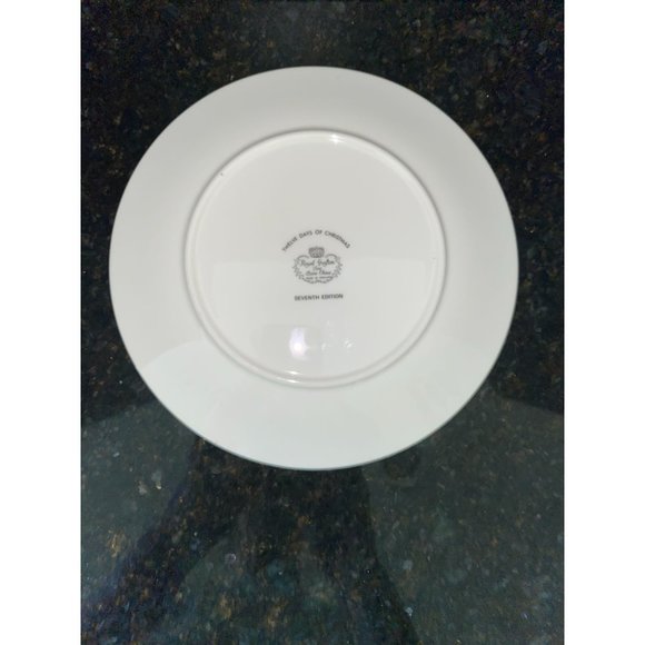 Royal Grafton " Twelve Days of Christmas" Plate, Seven Swans A Swimming, 1982 - Picture 5 of 6